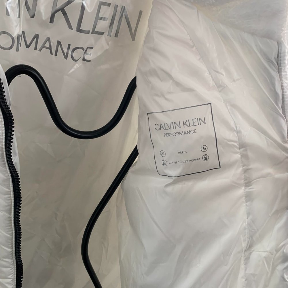 Calvin Klein Performance NWT, SIZE MEDIUM - Picture 8 of 14
